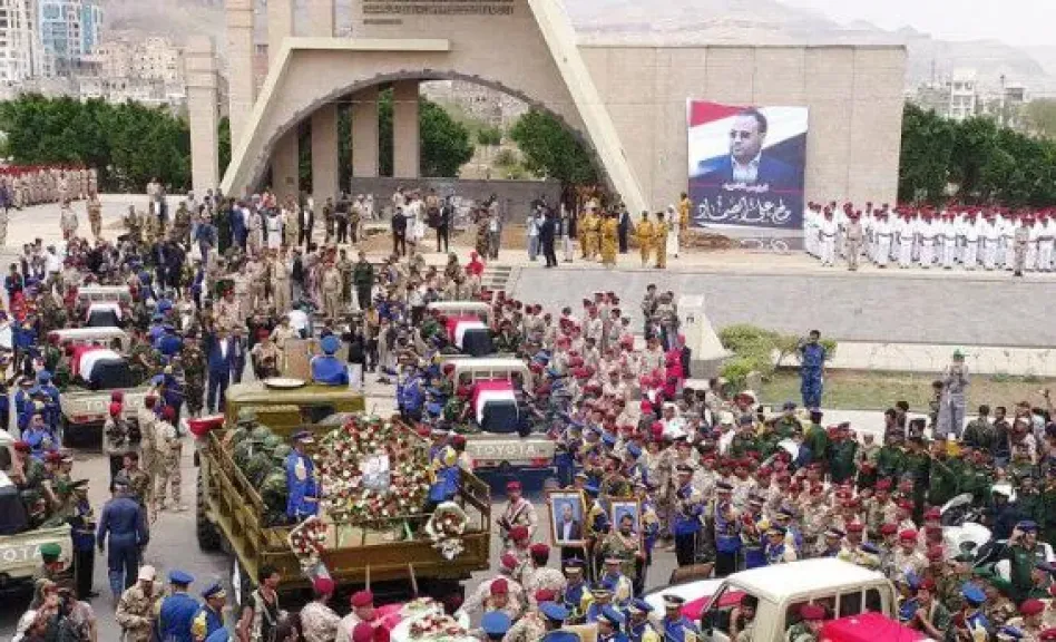 ”بعد مقتل رئيس وزرائهم.. هل بدأت ساعة الصفر للحوثيين في صنعاء؟”