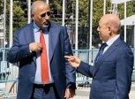 الزبيدي يوجه تهديد مباشر لـ العليمي ويحذره من خطورة الإقدام على هذه الأمر
