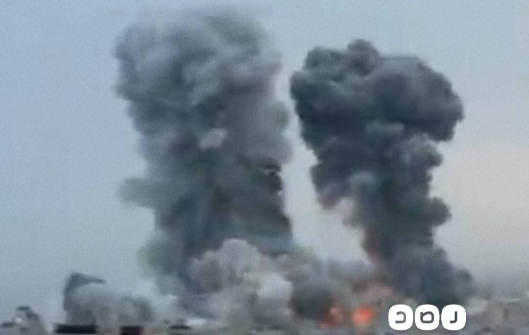 شاهد .. صور أولية لحظة بدء الهجوم على ميناء الحديدة