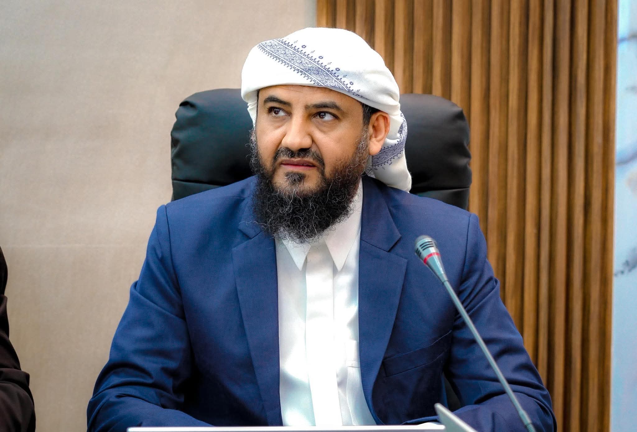 عضو المجلس الرئاسي المحرمي: القرارات الفردية كانت سبباً رئيسيا في الانقسام داخل مجلس القيادة