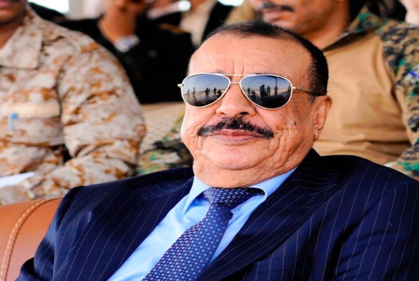 " بن بريك " يخرج عن صمته ويفتح النار على الانتقالي والزبيدي