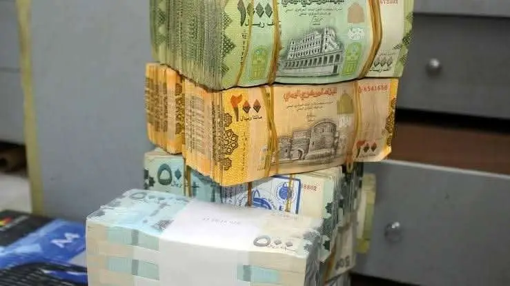 الريال اليمني يستعيد عافيته.. تراجع ملحوظ في أسعار العملات مساء الجمعه